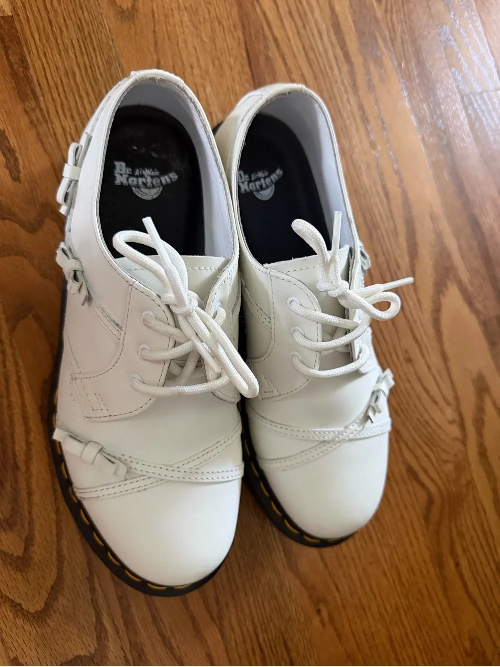 Dr. Martens 1461 Bow Oxford White Leather Lace-Up Shoe size 8 women’s